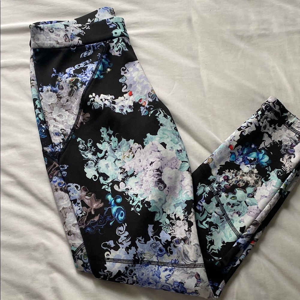 Cynthia Rowley Black and Blue Artistic Neoprene Leggings
